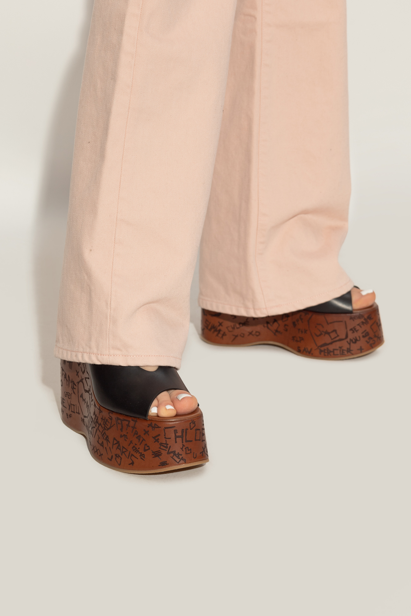 サンダル・ミュール CHLOE Women Sandals CHC25U09ZRT 260 Brown Chloé Maxime wedge sandals | Women's Shoes | Vitkac